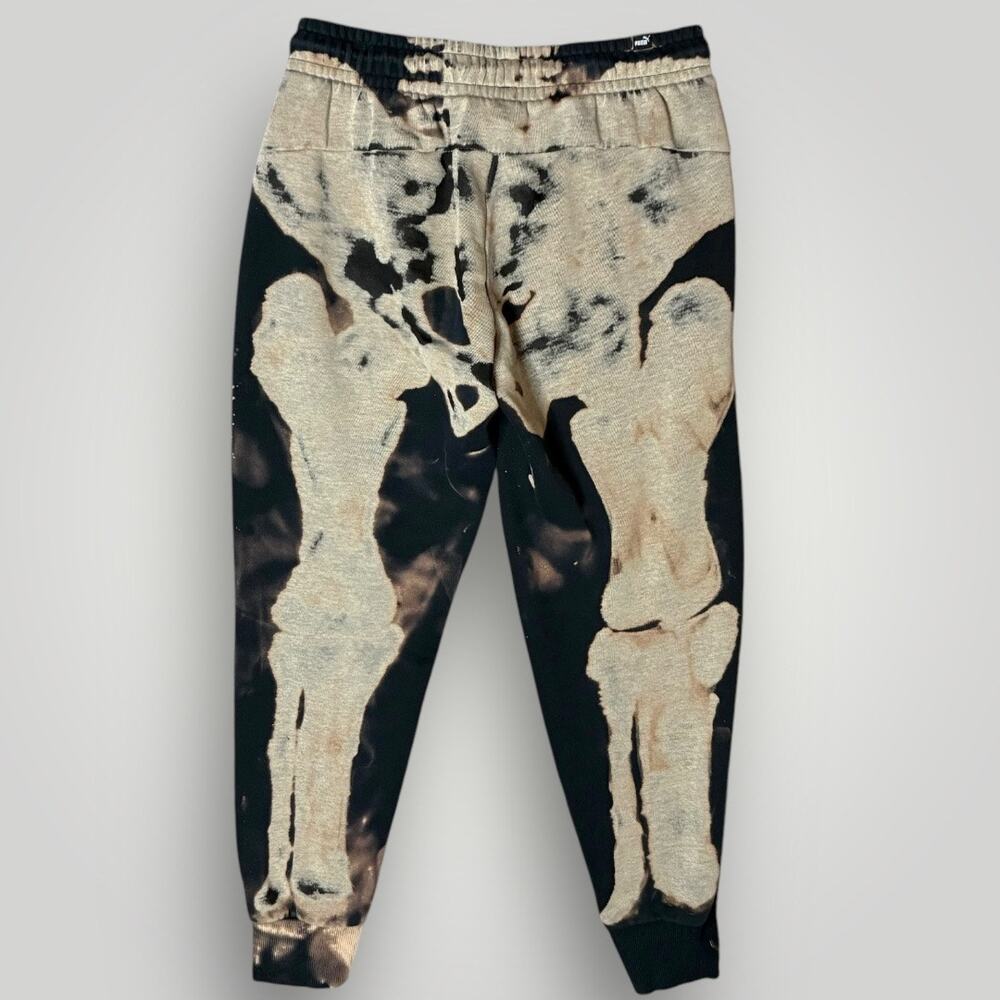 PUMA UPYCLED STREET BLEACH DYE JOGGER SWEATPANTS BLACK WHITE MEDIUM